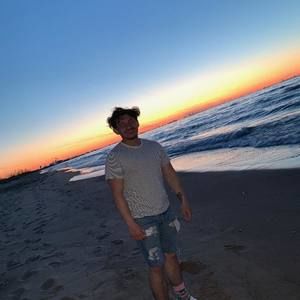 Meet your Posher, Chris